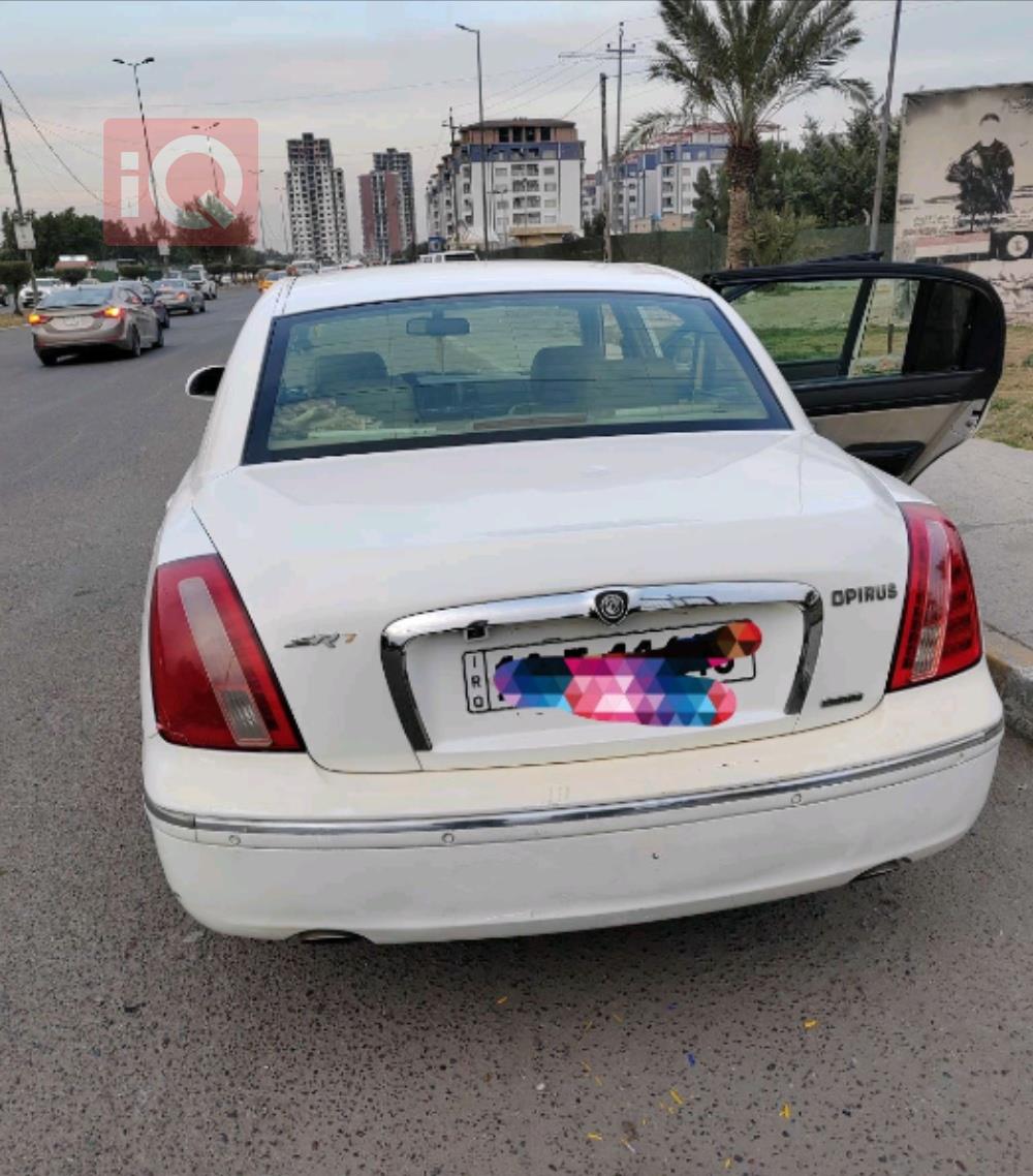 Kia Opirus